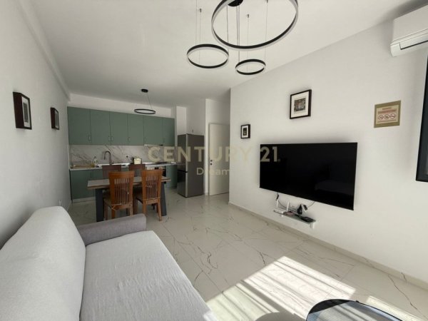 Tirane, jepet me qera apartament 2+1 Kati 3, 95 m² 600 € (kompleksin ASL2 prane ish Venue Club.)