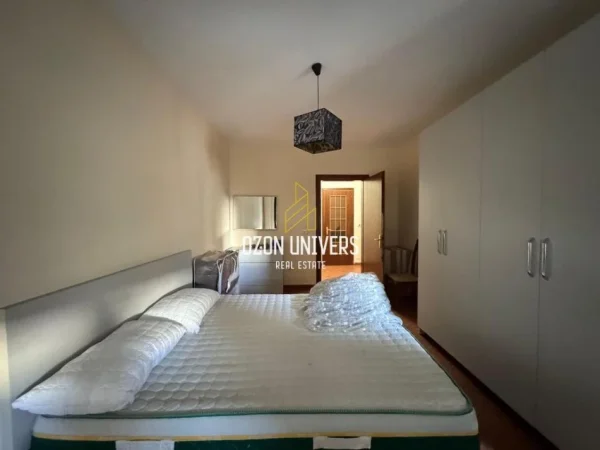 Tirane, jepet me qera apartament 2+1+Ballkon Kati 4, 111 m² 600 € (Ish Ekspozita)