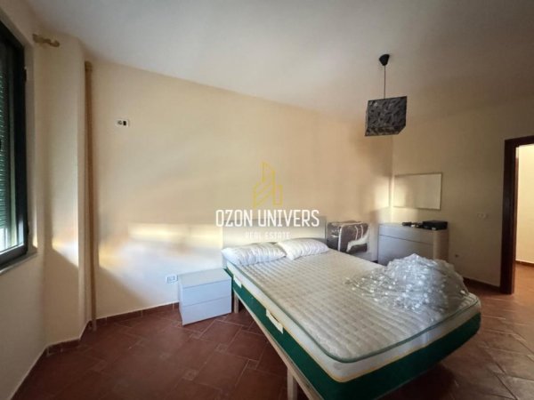 Tirane, jepet me qera apartament 2+1+Ballkon Kati 4, 111 m² 600 € (Ish Ekspozita)