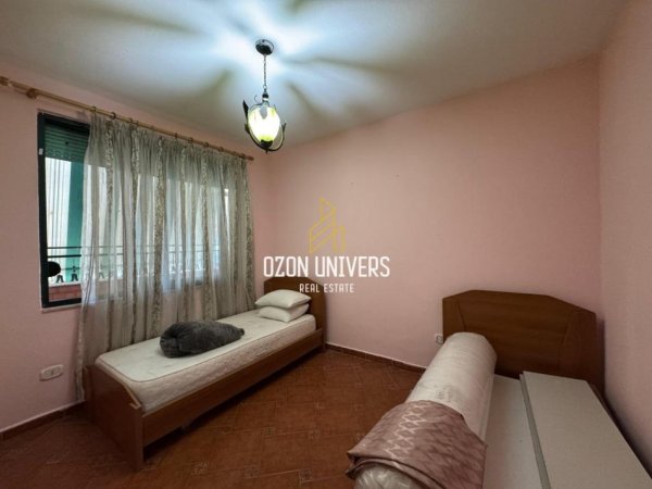 Tirane, jepet me qera apartament 2+1+Ballkon Kati 4, 111 m² 600 € (Ish Ekspozita)