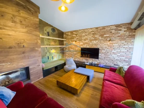 Tirane, jepet me qera Vile 3+1 Kati 0, 505 m² 2.600 € (REZIDENCA LONG HILL)
