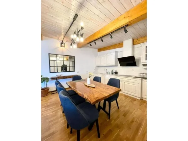 Tirane, jepet me qera apartament 2+1 Kati 9, 144 m² 1.200 € 