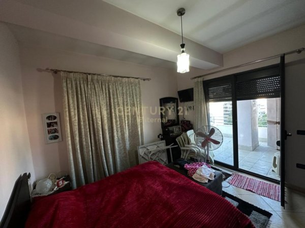 Tirane, jepet me qera apartament 2+1 Kati 5, 100 m² 500 € (Yzberish)