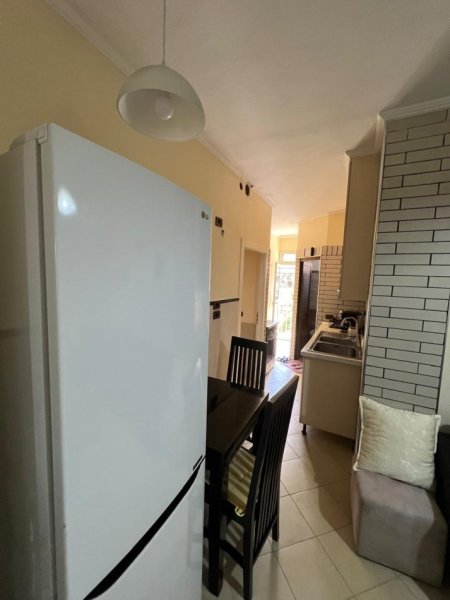 Tirane, jap me qera 1+1+Ballkon , 450 € (Siri Kodra Rruga GJON MILI)