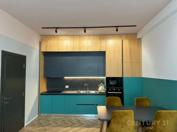 Tirane, jepet me qera apartament 1+1 Kati 9, 76 m² 800 € (Tek Square 21)