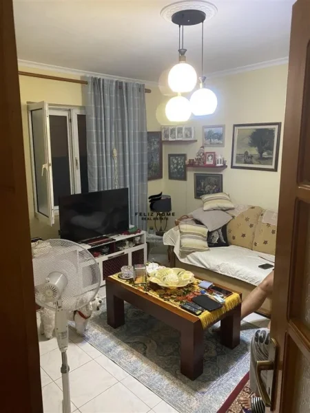 Tirane, shitet apartament 1+1 Kati 4, 50 m² 102.000 € (Ali Demi)