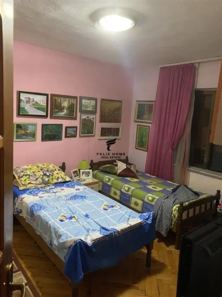 Tirane, shitet apartament 1+1 Kati 4, 50 m² 102.000 € (Ali Demi)