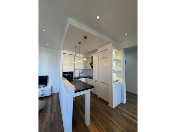 Tirane, jepet me qera apartament 2+1 Kati 5, 100 m² 550 € (Astir)
