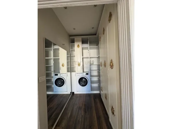 Tirane, jepet me qera apartament 2+1 Kati 5, 100 m² 550 € (Astir)