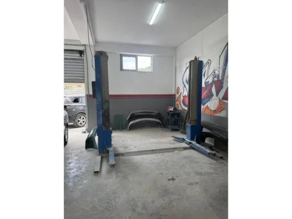 Tirane, shitet ambjent biznesi Kati 0, 740 m² 31.000 € (MEZEZ)