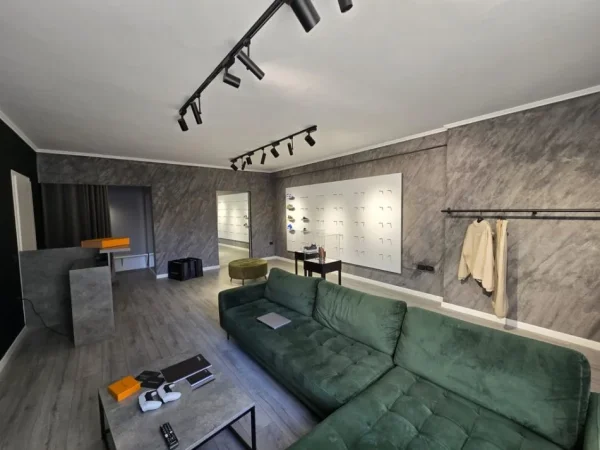 Tirane, shitet ambjent biznesi Kati 1, 59 m² 135.000 € (Pazari i ri)