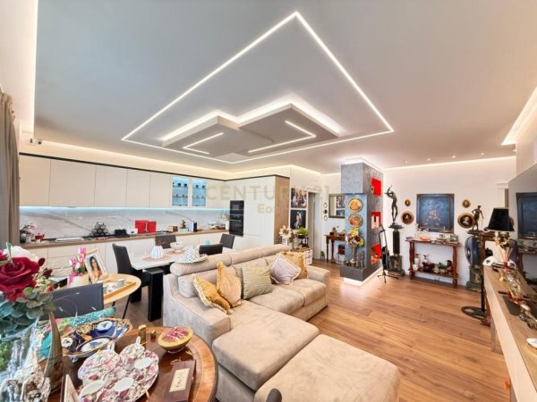 Durres, shitet apartament 2+1+Ballkon Kati 4, 110 m² 300.000 € (Vila e Zogut , Durres)