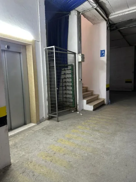 Tirane, shitet garazh | post parkimi Kati -1, 16 m² (Kompleksi Gener 2)