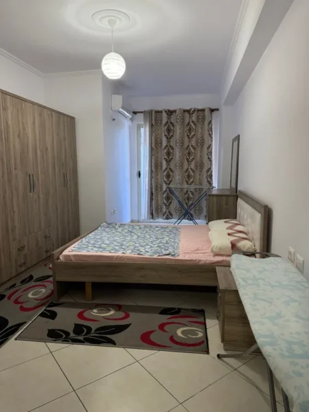 Tirane, jepet me qera apartament 2+1+Ballkon , 120 m² 600 € 