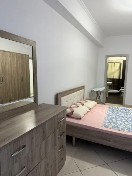 Tirane, jepet me qera apartament 2+1+Ballkon , 120 m² 600 € 