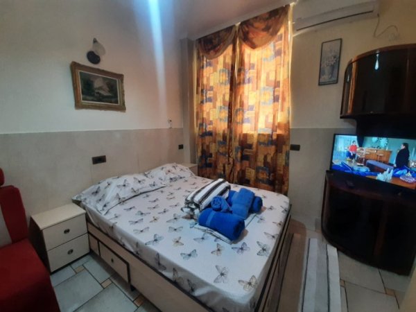 Tirane, jap me qera apartament 1+1 Kati 2, 60 m² 450 € (5 Maj Rruga Besim Fagu)