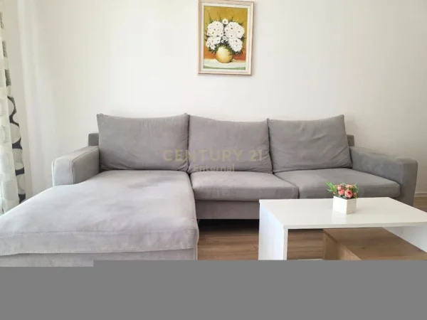 Tirane, jepet me qera apartament 2+1 Kati 2, 89 m² 750 € (21 Dhjetori)