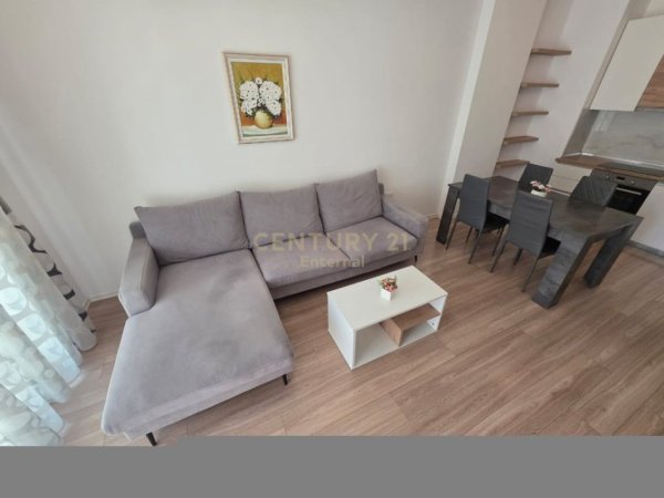 Tirane, jepet me qera apartament 2+1 Kati 2, 89 m² 750 € (21 Dhjetori)