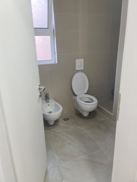 Tirane, shitet apartament 2+1+Aneks+Ballkon Kati 5, 72 m² 165.000 € (Stadiumi Dinamo)