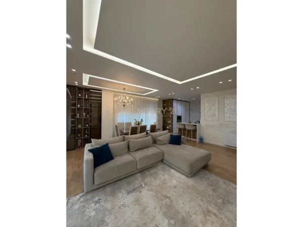 Tirane, shitet apartament+verande | Penthouse 3+1+Ballkon Kati 3, 210 m² (Liqeni i Thate)