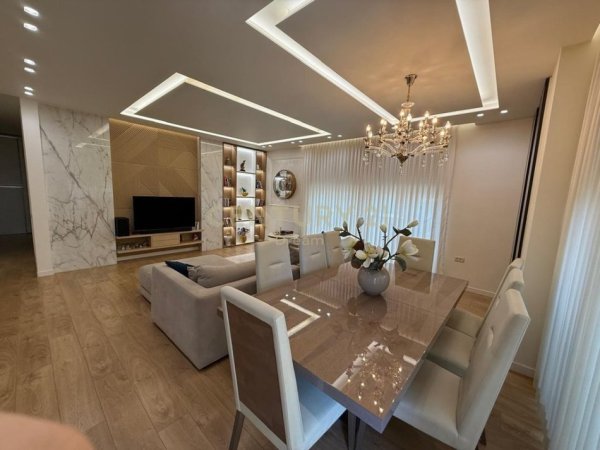 Tirane, shitet apartament+verande | Penthouse 3+1+Ballkon Kati 3, 210 m² (Liqeni i Thate)