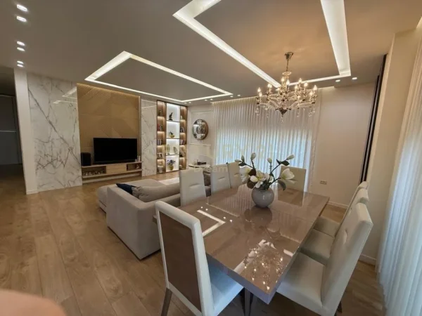 Tirane, shitet apartament+verande | Penthouse 3+1+Ballkon Kati 3, 210 m² (Liqeni i Thate)