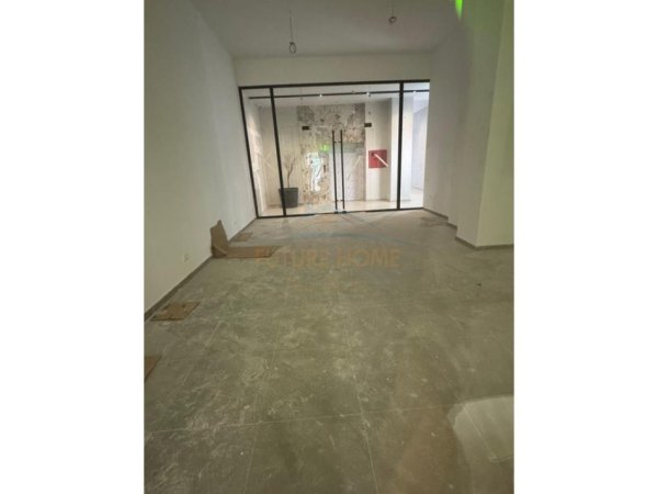 Tirane, shitet ambjent biznesi Kati 0, 41 m² 350.000 € (Garden Building)