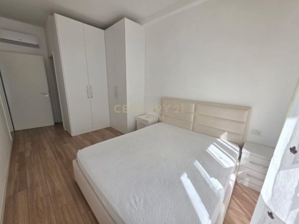 Tirane, jepet me qera apartament 2+1 Kati 2, 86 m² 750 € (Rruga Muhamet Gjollesha)