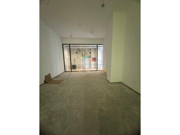 Tirane, shitet ambjent biznesi Kati 0, 41 m² 350.000 € (Garden Building)