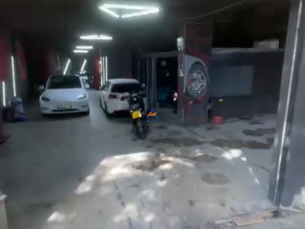 Tirane, shitet ambjent biznesi Kati 0, 300 m² 55.000 € (KODRA E DIELLIT)