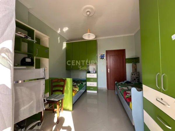 Tirane, jepet me qera apartament Kati 9, 132 m² 600 € (Astir)