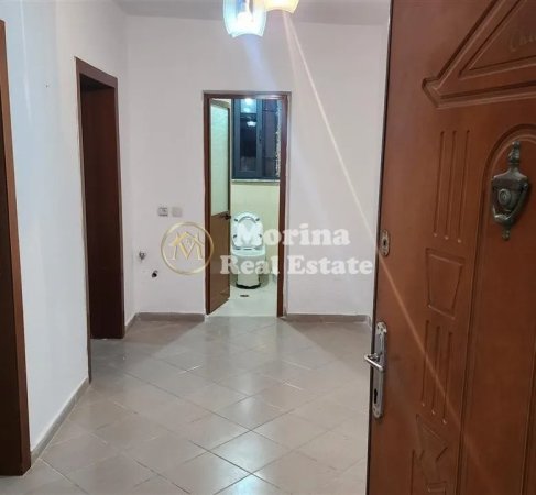Tirane, jepet me qera shtepi 2+1 Kati 1, 115 m² 500 € (Qytet Studenti)