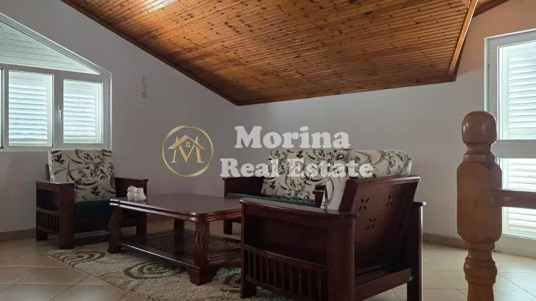 Tirane, jepet me qera apartament duplex Dublex Kati 2, 140 m² 700 € (Qytet Studenti)