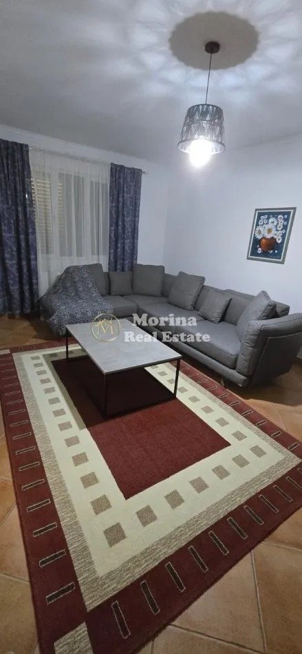 Tirane, jepet me qera apartament duplex Dublex Kati 2, 140 m² 700 € (Qytet Studenti)