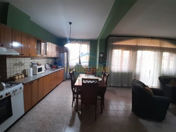 Tirane, Qera Vile 5-kateshe Kati 0, 287 m² (BRRYLI)