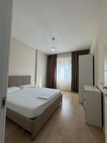 Tirane, jepet me qera apartament 2+1+Ballkon Kati 4, 110 m² 1.500 € (Rruga e Kosovareve)