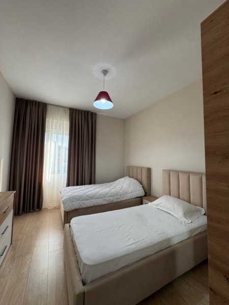 Tirane, jepet me qera apartament 2+1+Ballkon Kati 4, 110 m² 1.500 € (Rruga e Kosovareve)