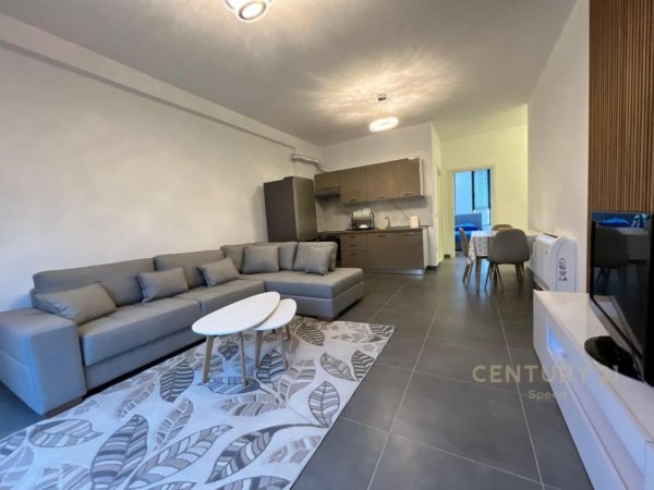 Shqiperi, jepet me qera apartament Kati 5, 100 m² 750 € (Ne Rrugen Jordan Misja prane Bulevardit te Ri)