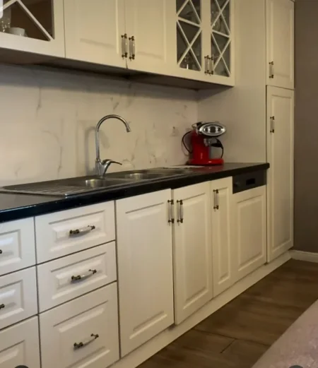 Tirane, shitet apartament 2+1+Ballkon Kati 4, 128 m² (afer opa)