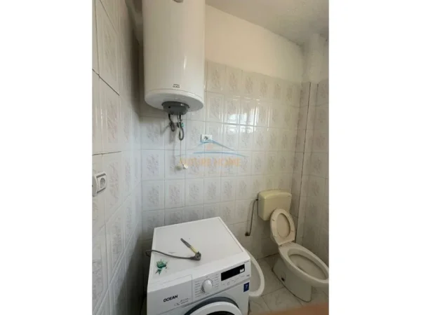 Tirane, jepet me qera apartament 2+1 Kati 2, 106 m² 460 € (Rruga Riza Cerova)