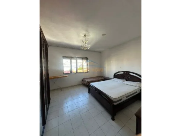 Tirane, jepet me qera apartament 2+1 Kati 2, 106 m² 460 € (Rruga Riza Cerova)