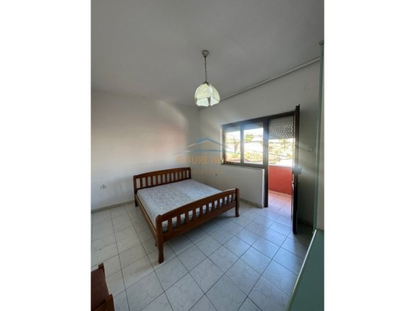 Tirane, jepet me qera apartament 2+1 Kati 2, 106 m² 460 € (Rruga Riza Cerova)