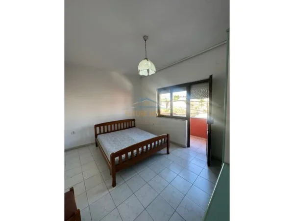 Tirane, jepet me qera apartament 2+1 Kati 2, 106 m² 460 € (Rruga Riza Cerova)