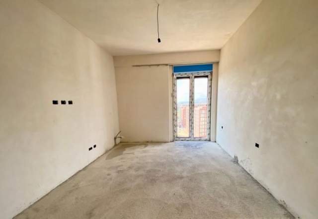 Tirane, shitet apartament 3+1 Kati 10, 145 m² 190.000 Euro (Bulevardi i Ri)