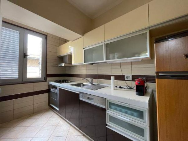 Tirane, jepet me qera apartament 2+1+BLK Kati 2, 103 m² 500 Euro (Abdyl Frasheri)