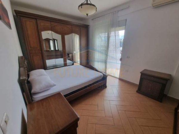 Tirane, jepet me qera apartament 2+1+BLK 105 m² 550 Euro