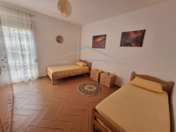 Tirane, jepet me qera apartament 2+1+BLK 105 m² 550 Euro