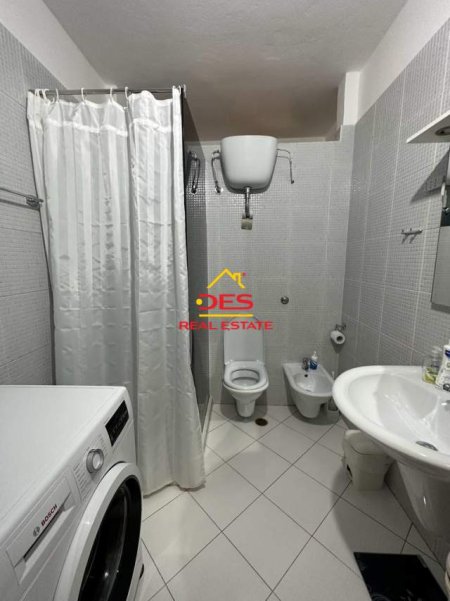 Vlore, jepet me qera apartament Kati 4, 80 m² 600 Euro (Rruga Murat Terbaci)