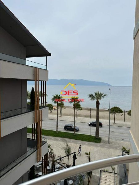 Vlore, jepet me qera apartament Kati 4, 80 m² 600 Euro (Rruga Murat Terbaci)