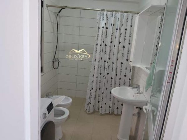 Durres, jepet me qera apartament 2+1+BLK Kati 3, 115 m² 900 Euro (Vila Zogut)
